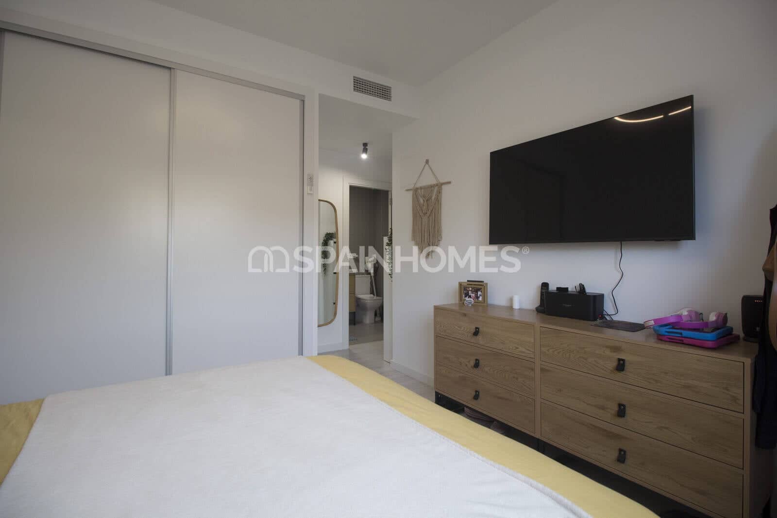 3 slaapkamer Flat te koop in Benalmadena met zwembad - € 420.000 (Ref: 9735196)