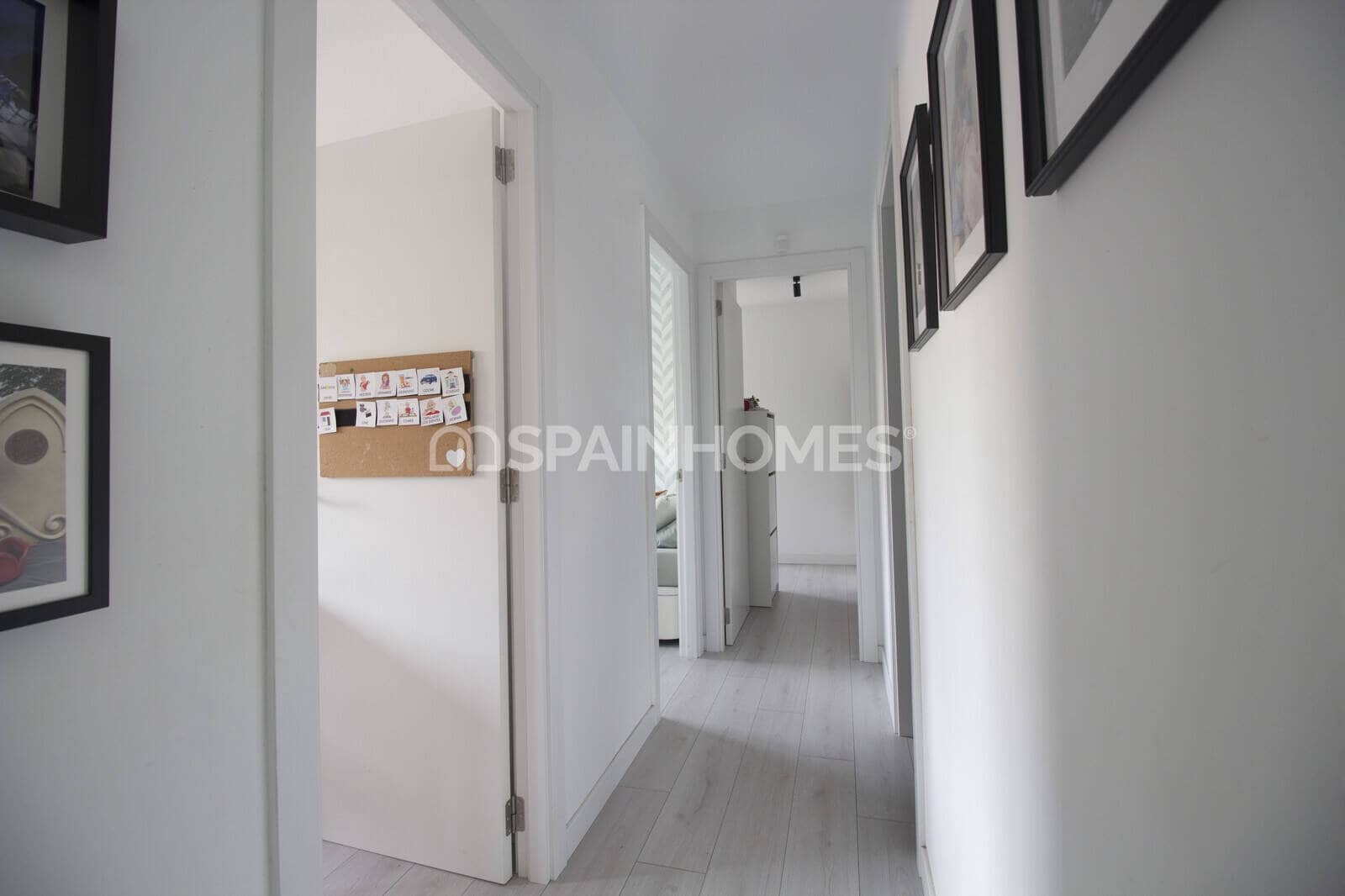 3 slaapkamer Flat te koop in Benalmadena met zwembad - € 420.000 (Ref: 9735196)