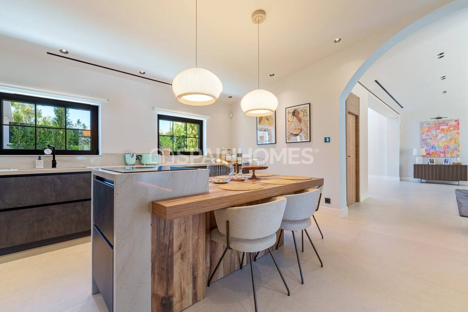 5 soveværelse Villa til salg i Nueva Andalucia med swimmingpool - € 6.500.000 (Ref: 9735197)