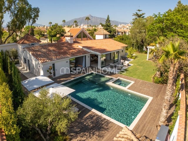 5 quarto Moradia para venda em Puerto Banus, Marbella com piscina - 6 500 000 € (Ref: 9735197)
