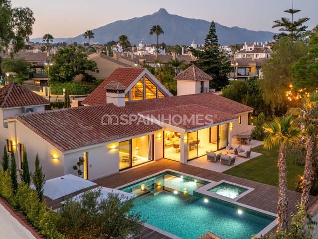 5 sypialnia Willa na sprzedaż w Puerto Banus, Marbella z basenem - 5 950 000 € (Ref: 9735197)