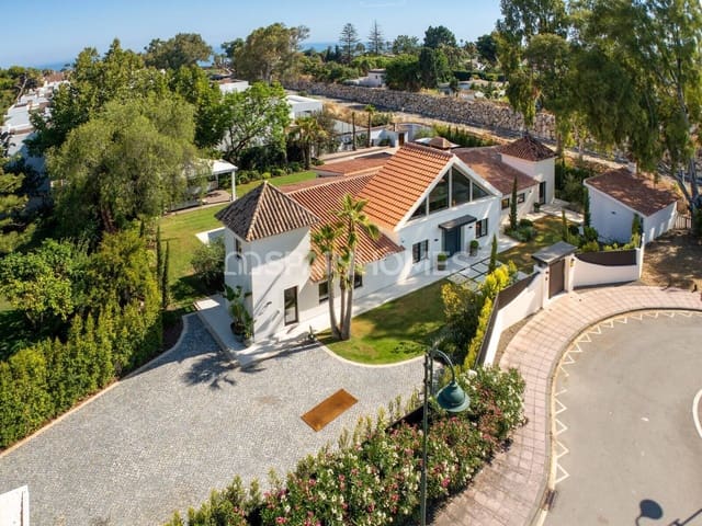 5 sypialnia Willa na sprzedaż w Puerto Banus, Marbella z basenem - 5 950 000 € (Ref: 9735197)
