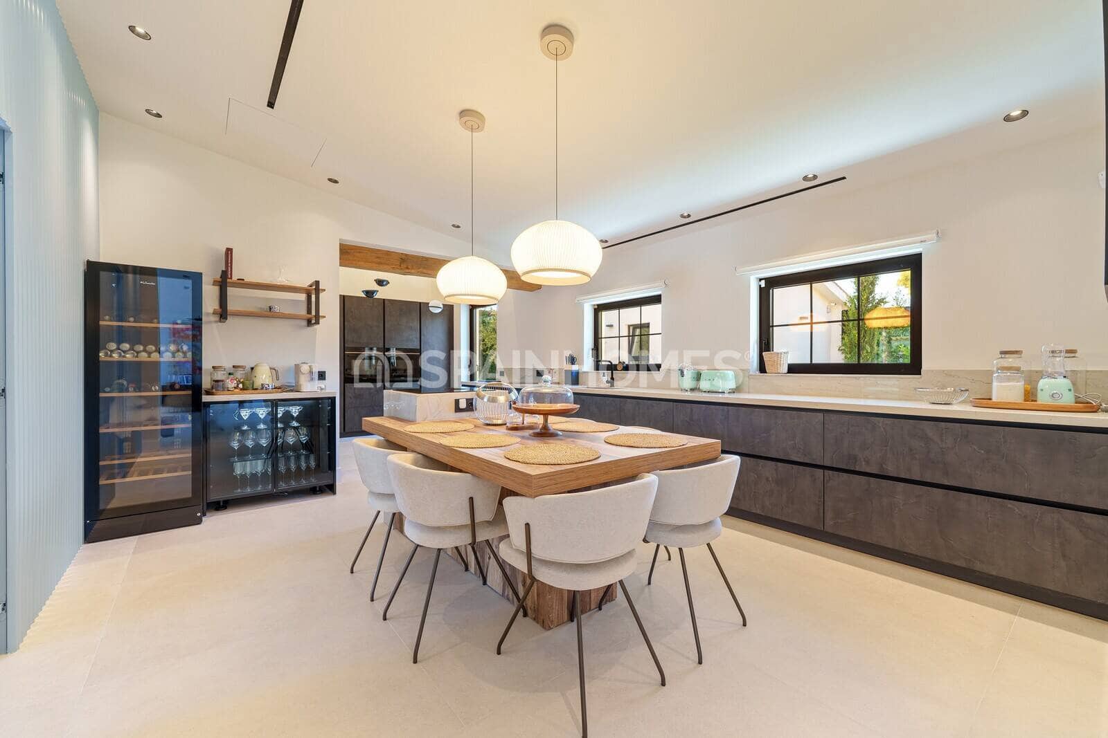 5 chambre Villa/Maison à vendre à Nueva Andalucia avec piscine - 5 750 000 € (Ref: 9735197)