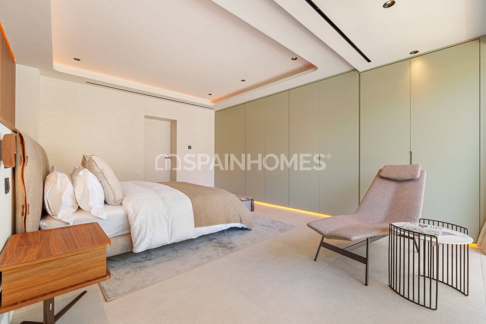 5 chambre Villa/Maison à vendre à Nueva Andalucia avec piscine - 5 750 000 € (Ref: 9735197)