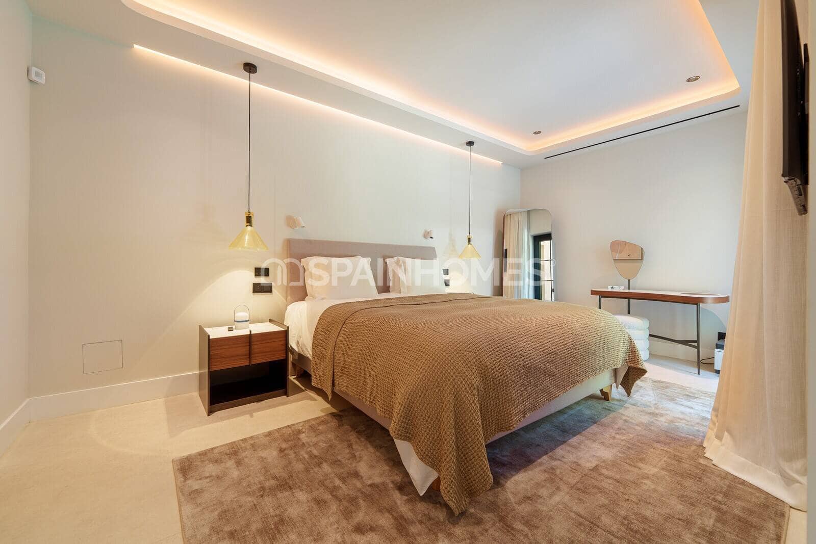 5 chambre Villa/Maison à vendre à Nueva Andalucia avec piscine - 5 750 000 € (Ref: 9735197)