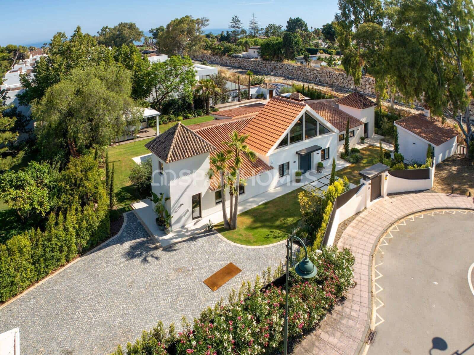 5 chambre Villa/Maison à vendre à Nueva Andalucia avec piscine - 5 750 000 € (Ref: 9735197)