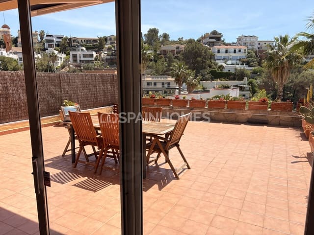4 slaapkamer Villa te koop in Garraf, Sitges met zwembad - € 875.000 (Ref: 9815485)