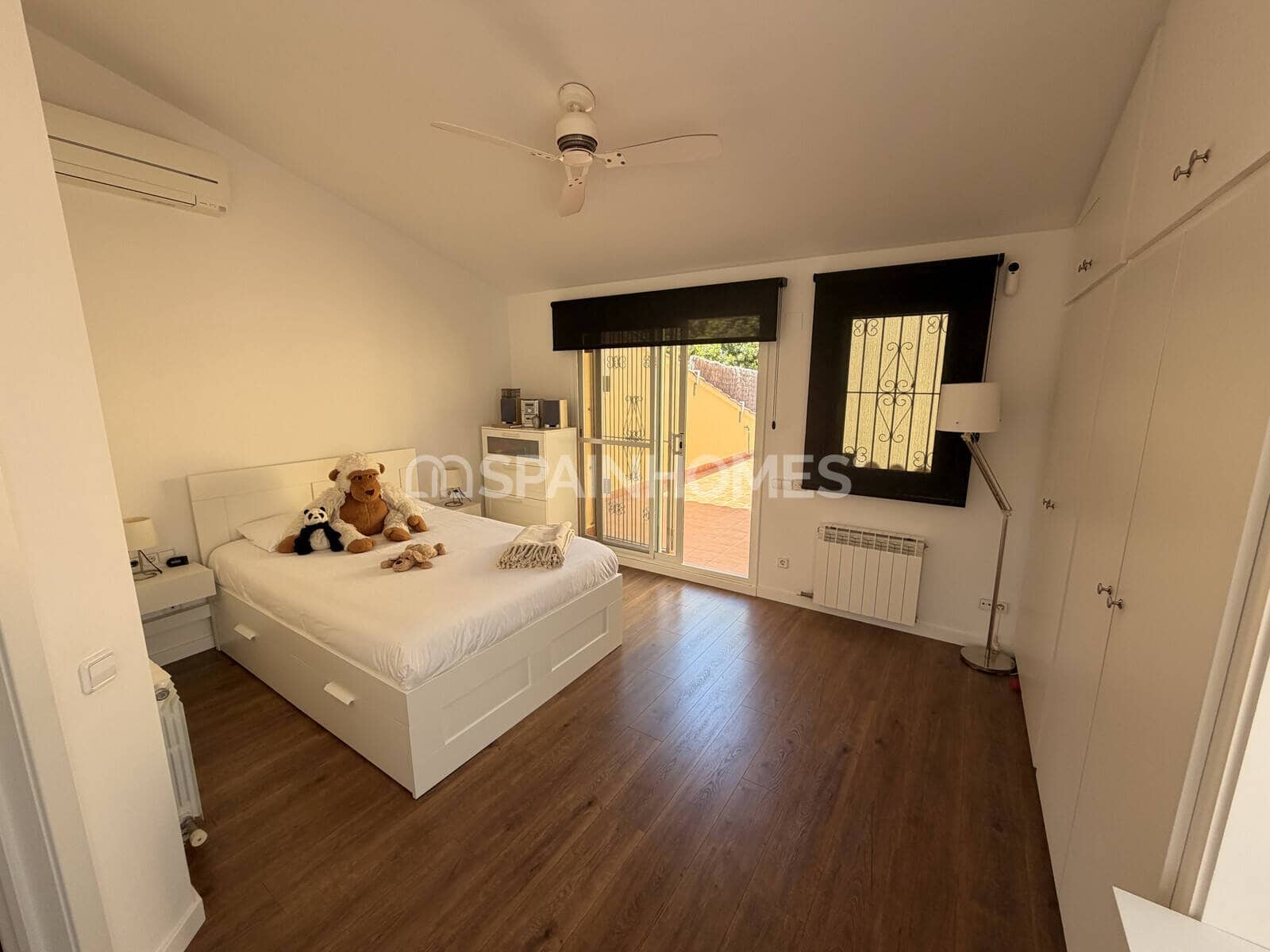 4 slaapkamer Villa te koop in Garraf met zwembad - € 875.000 (Ref: 9815485)