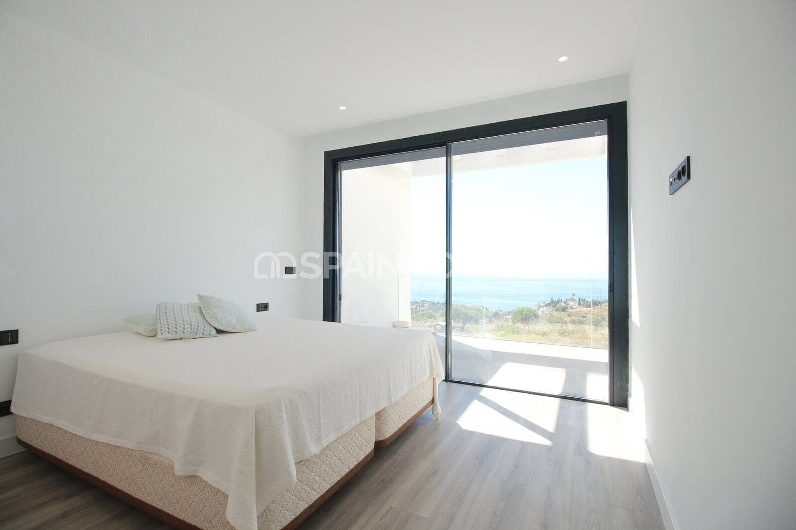 4 sovrum Villa till salu i Benalmadena med pool - 1 575 000 € (Ref: 9851065)