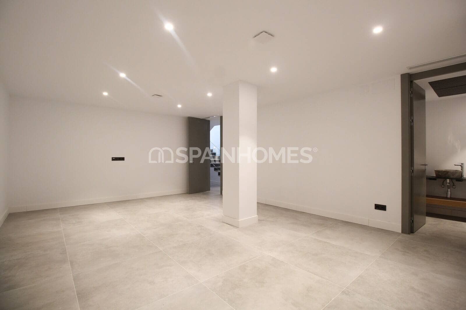 4 sovrum Villa till salu i Benalmadena med pool - 1 575 000 € (Ref: 9851065)