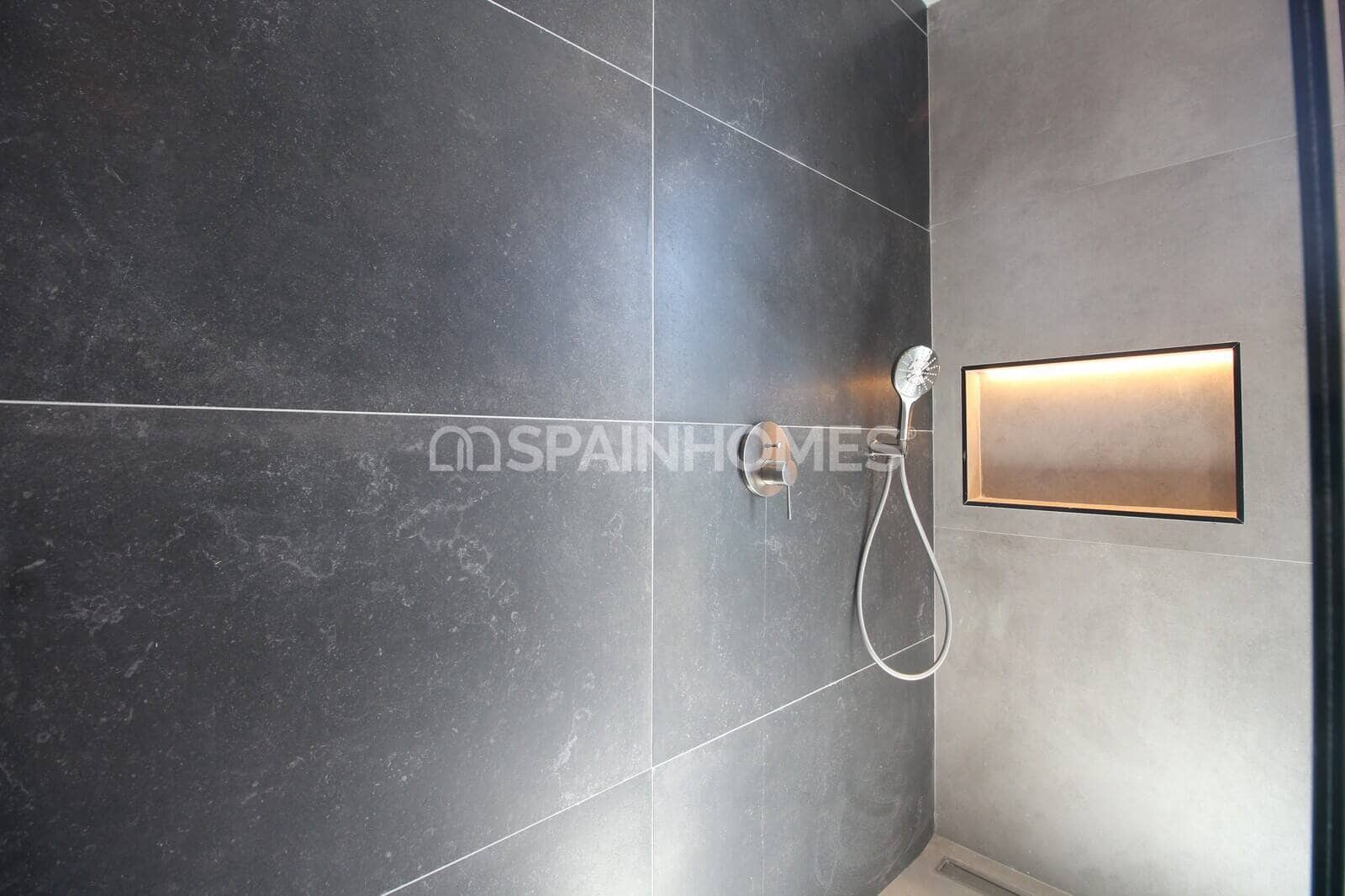 4 sovrum Villa till salu i Benalmadena med pool - 1 575 000 € (Ref: 9851065)