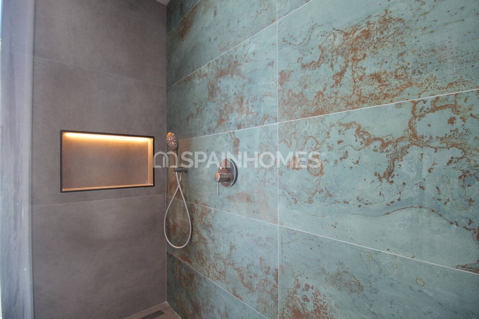 4 sovrum Villa till salu i Benalmadena med pool - 1 575 000 € (Ref: 9851065)