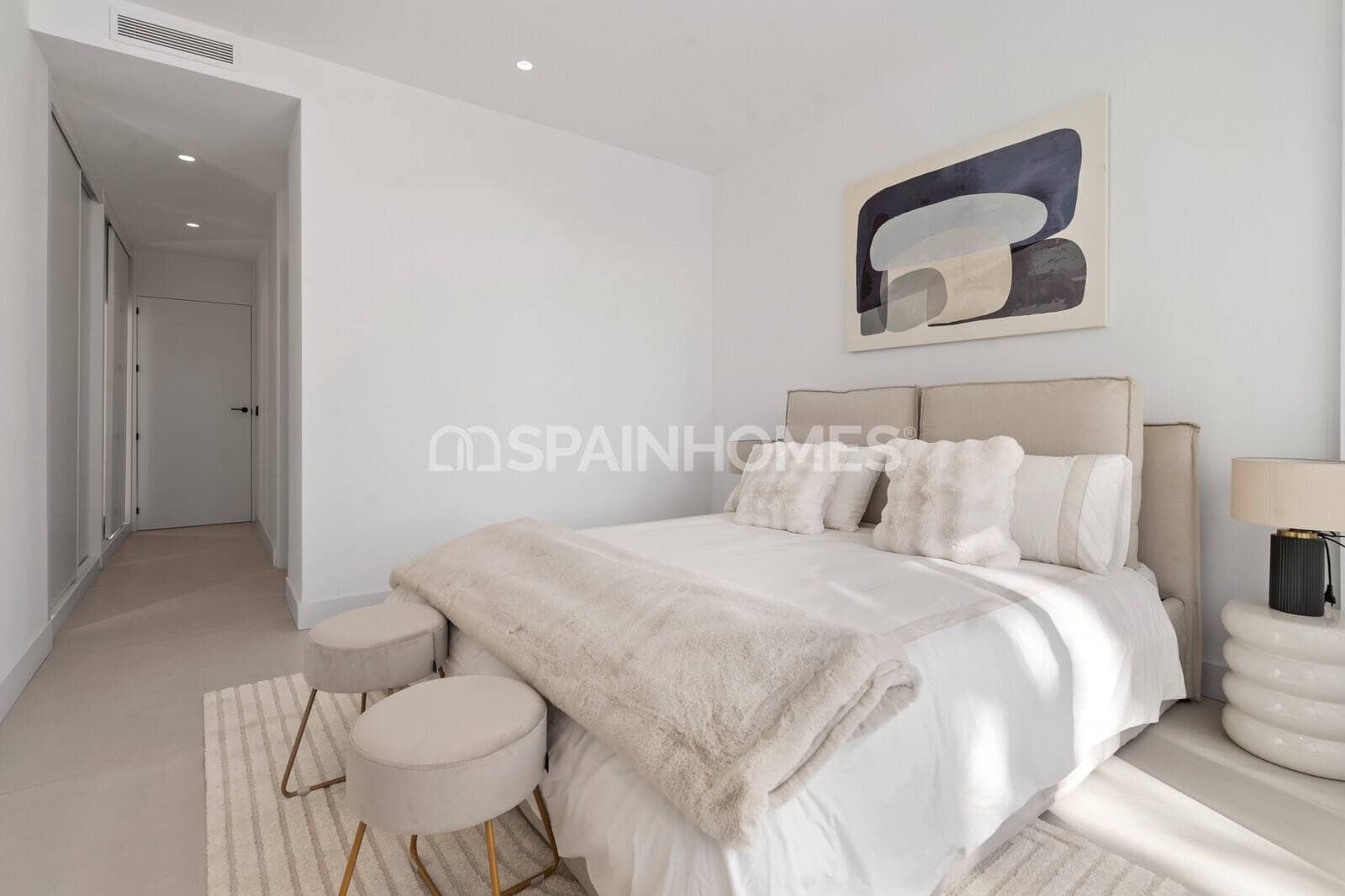 3 bedroom Flat for sale in El Paraiso with pool - € 799,000 (Ref: 9856332)