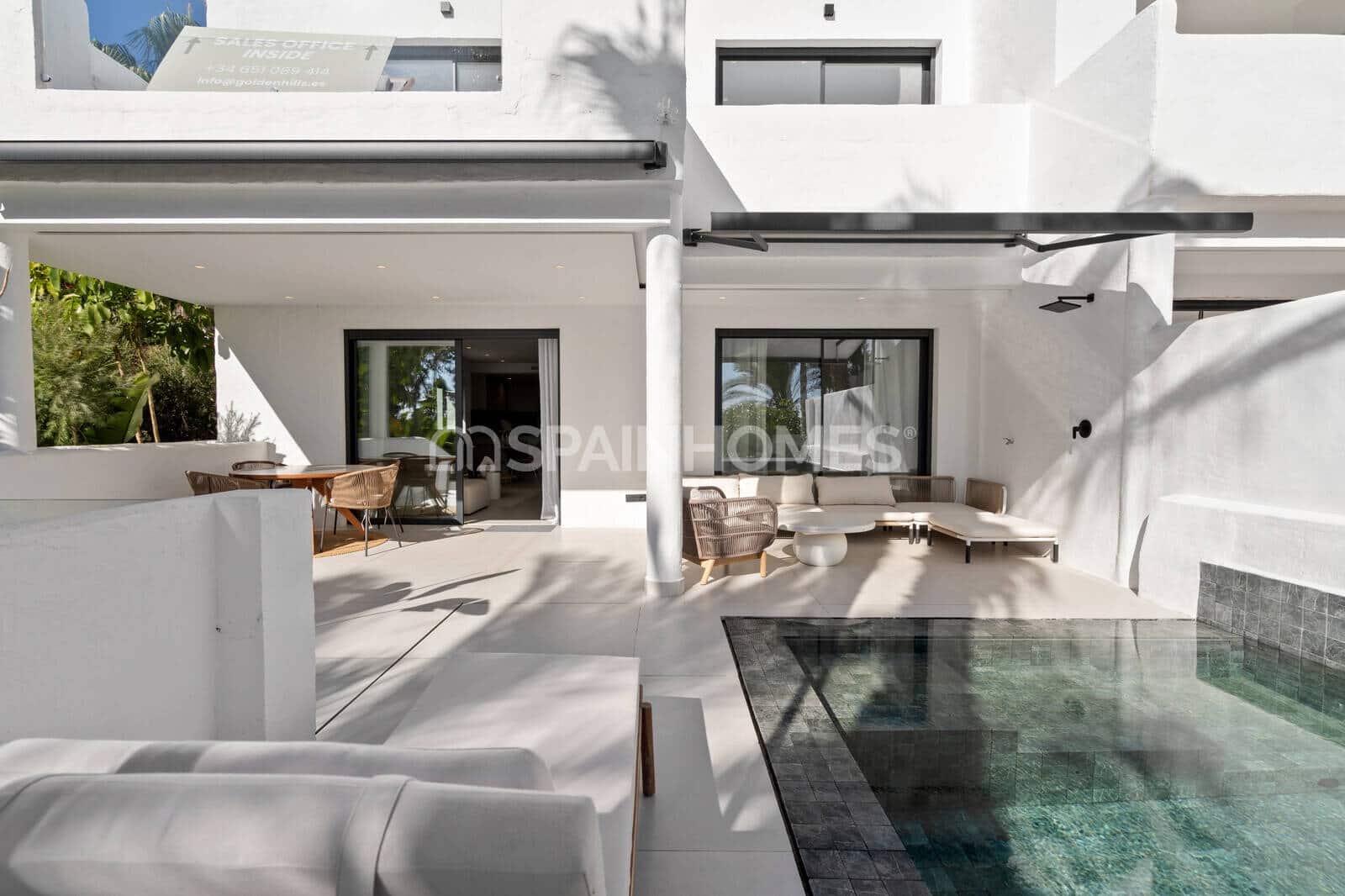 3 bedroom Flat for sale in El Paraiso with pool - € 799,000 (Ref: 9856332)