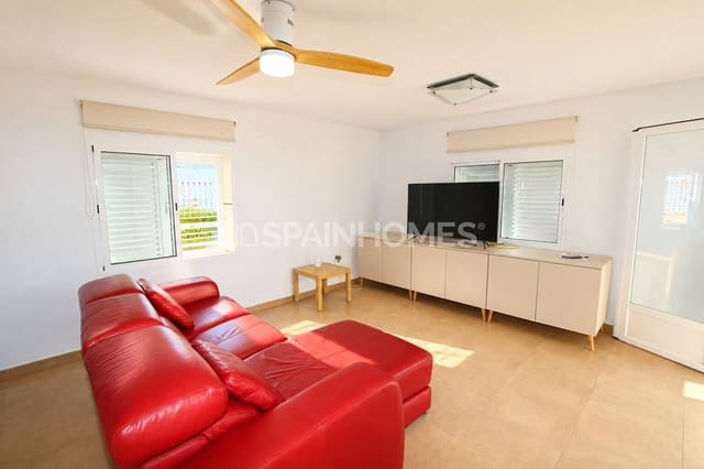 5 Zimmer Villa zu verkaufen in La Zenia, Orihuela mit Pool - 1.295.000 € (Ref: 9923211)