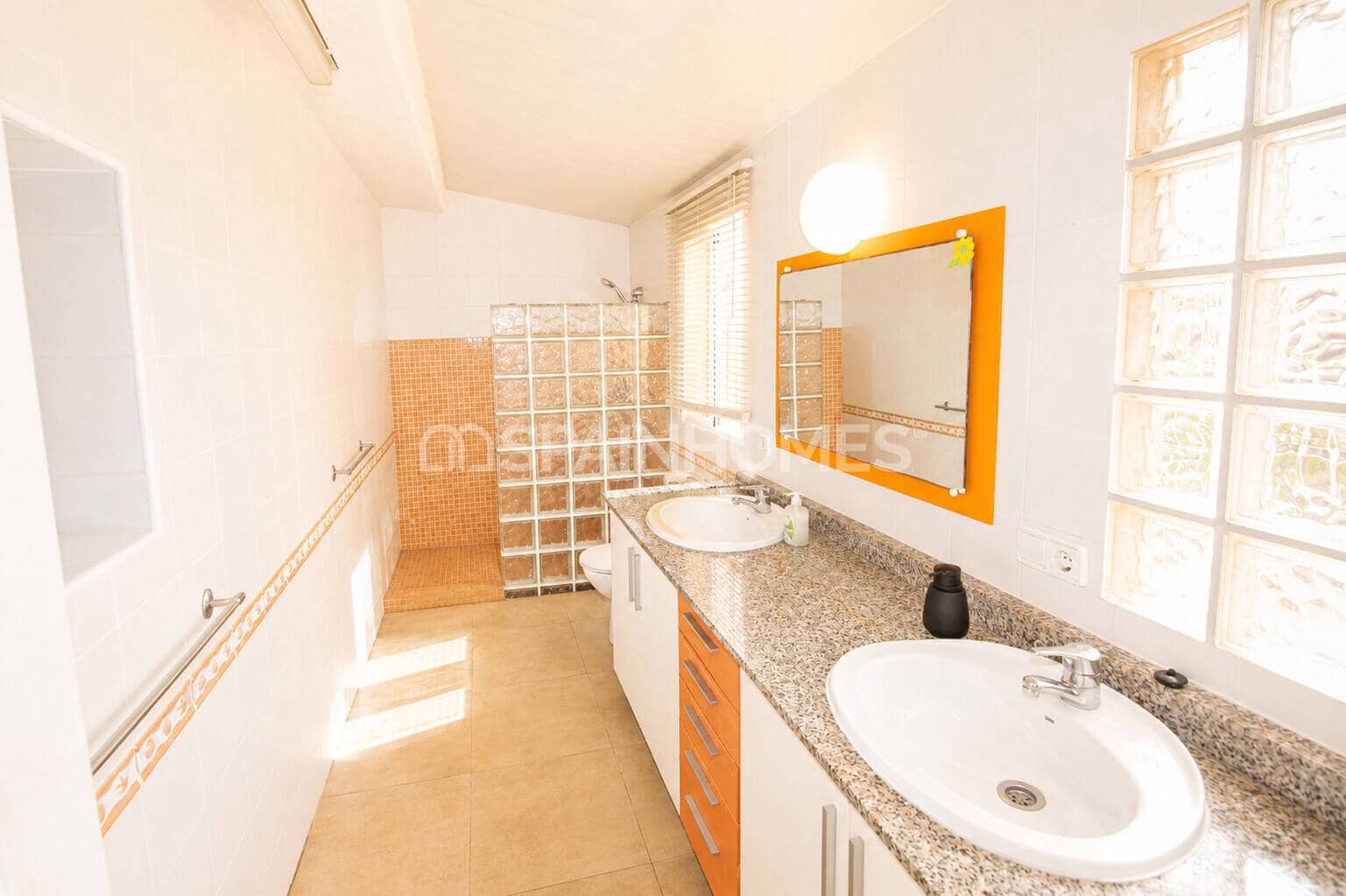 5 Zimmer Villa zu verkaufen in La Zenia mit Pool - 1.295.000 € (Ref: 9923211)