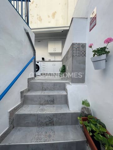 2 slaapkamer Villa te koop in Torrox Pueblo, Torrox - € 199.000 (Ref: 9956749)