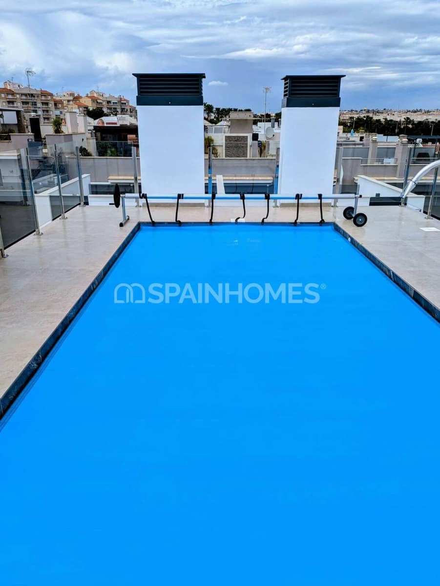 1 soveværelse Lejlighed til salg i Torrevieja med swimmingpool - € 219.000 (Ref: 9998071)