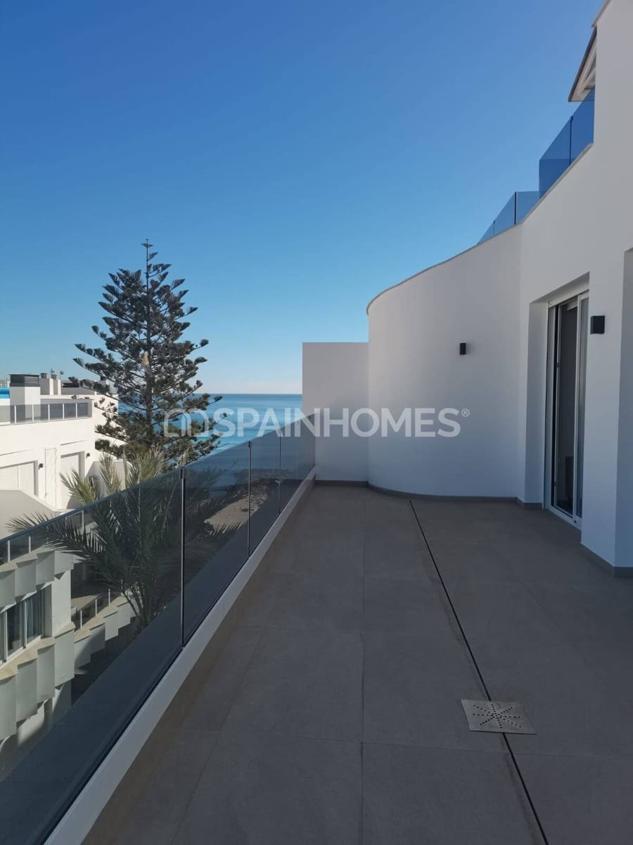 1 soverom Leilighet til salgs i Torrevieja med svømmebasseng - € 399 000 (Ref: 9998077)