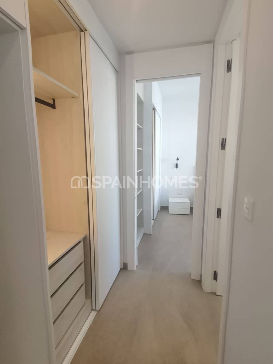1 soverom Leilighet til salgs i Torrevieja med svømmebasseng - € 399 000 (Ref: 9998077)