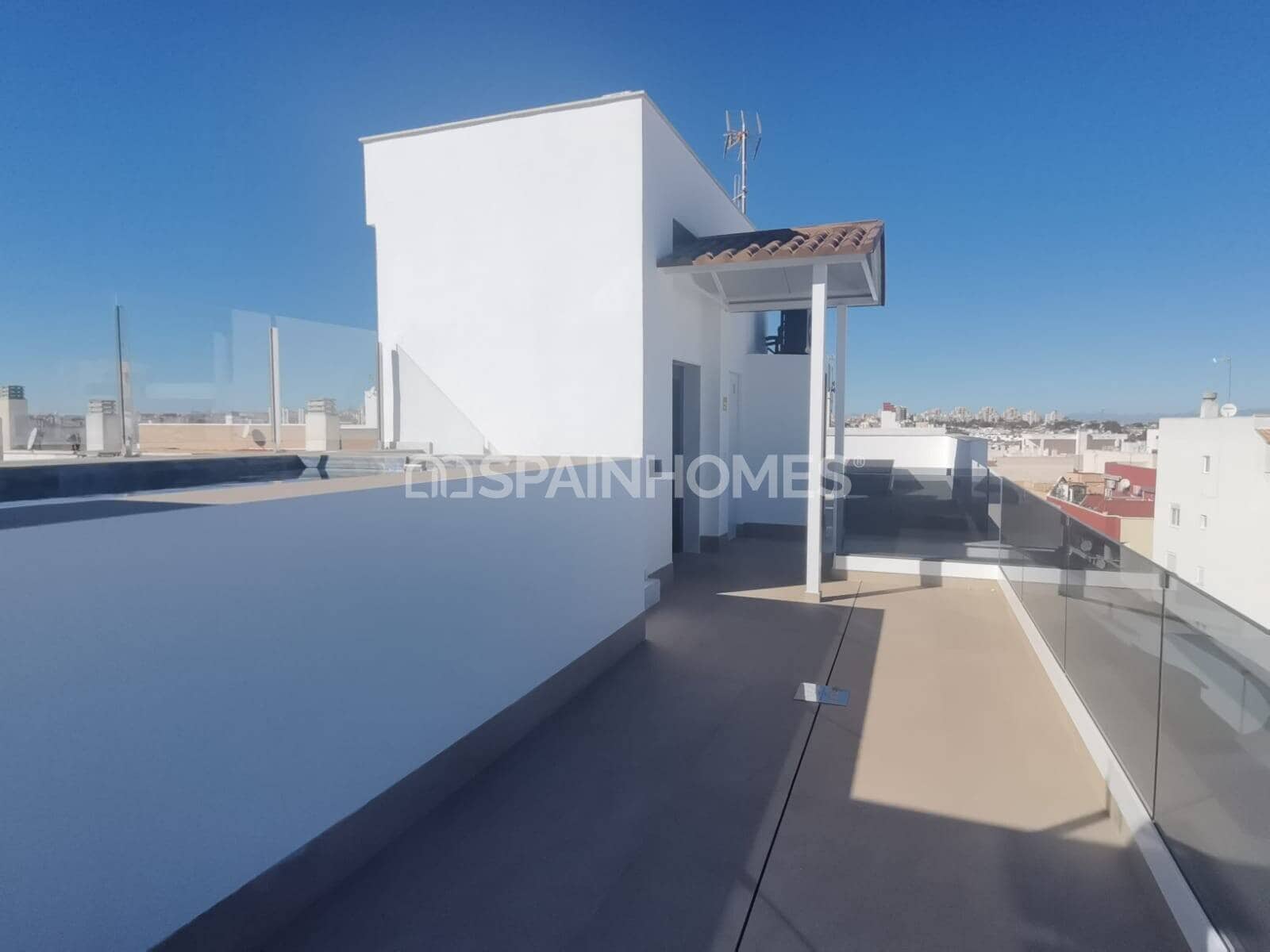 1 soverom Leilighet til salgs i Torrevieja med svømmebasseng - € 399 000 (Ref: 9998077)