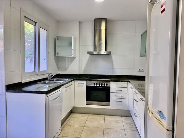 3 sypialnia Apartament na sprzedaż w Altea z basenem garażem - 680 000 € (Ref: 9592294)