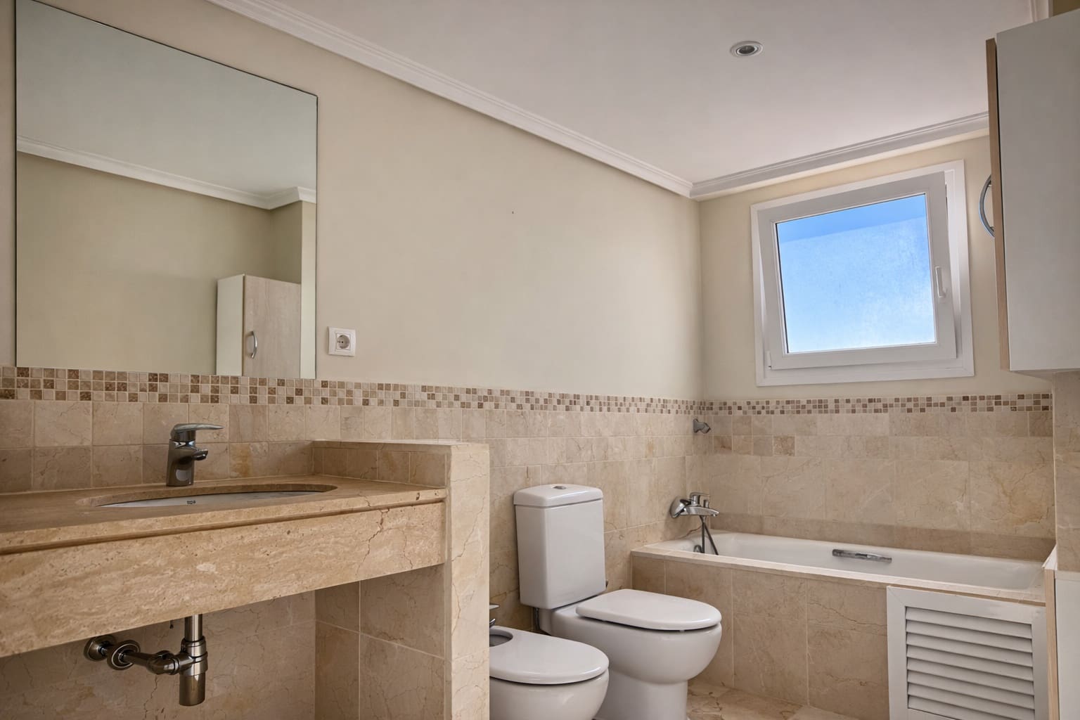 3 bedroom Apartment for sale in Altea with pool garage - € 660,000 (Ref: 9592294)