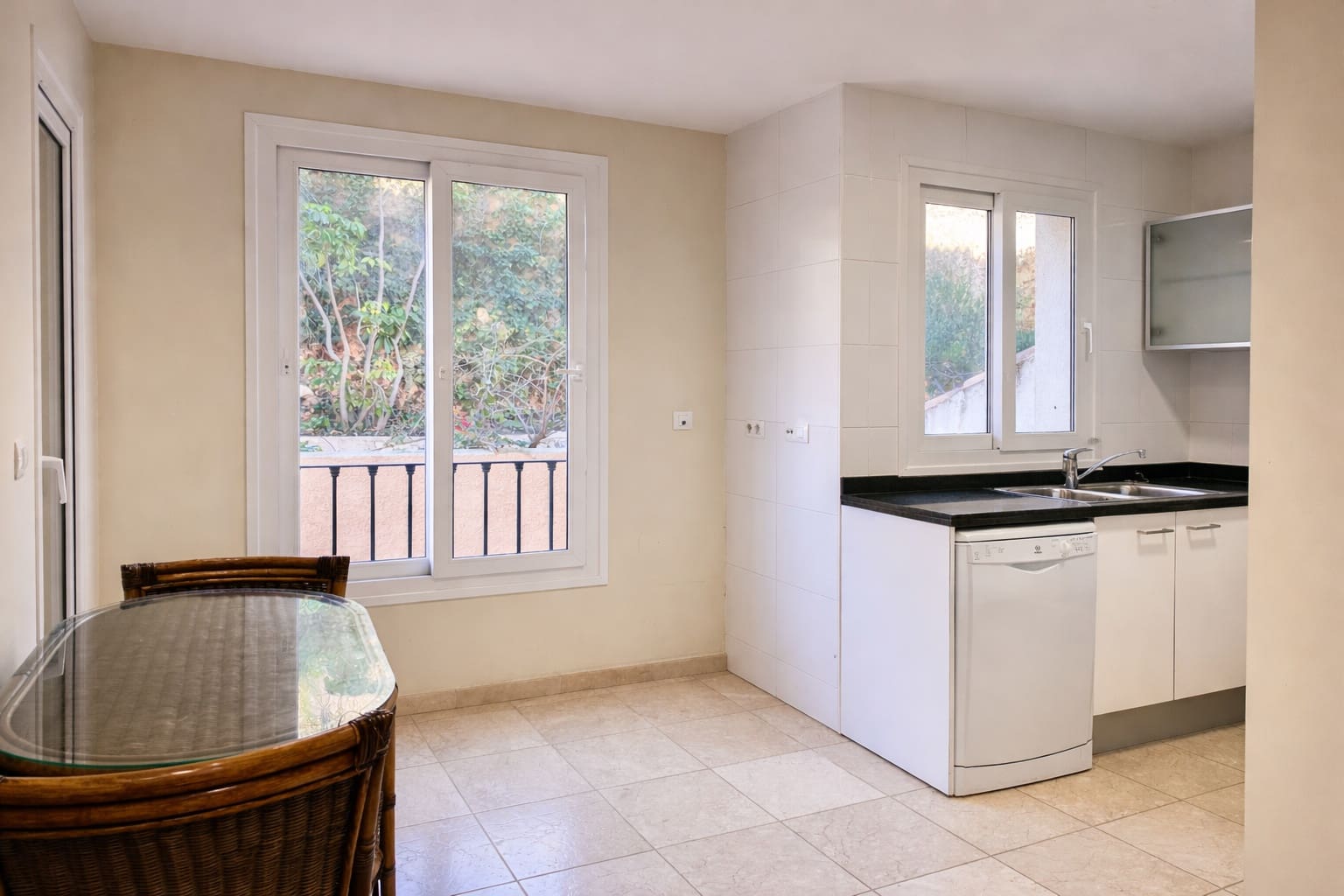 3 bedroom Apartment for sale in Altea with pool garage - € 660,000 (Ref: 9592294)