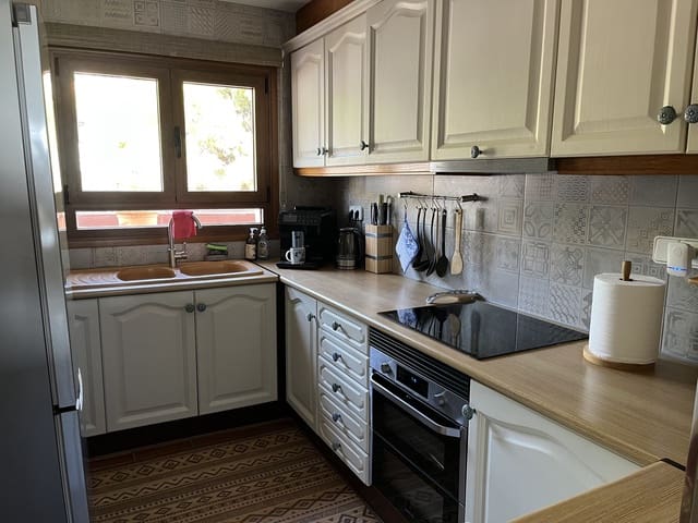 2 bedroom Bungalow for sale in Altea with pool garage - € 340,000 (Ref: 9740166)