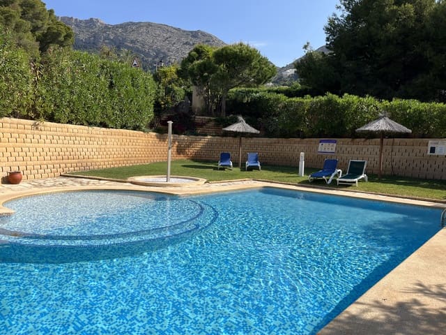 2 bedroom Bungalow for sale in Altea with pool garage - € 340,000 (Ref: 9740166)