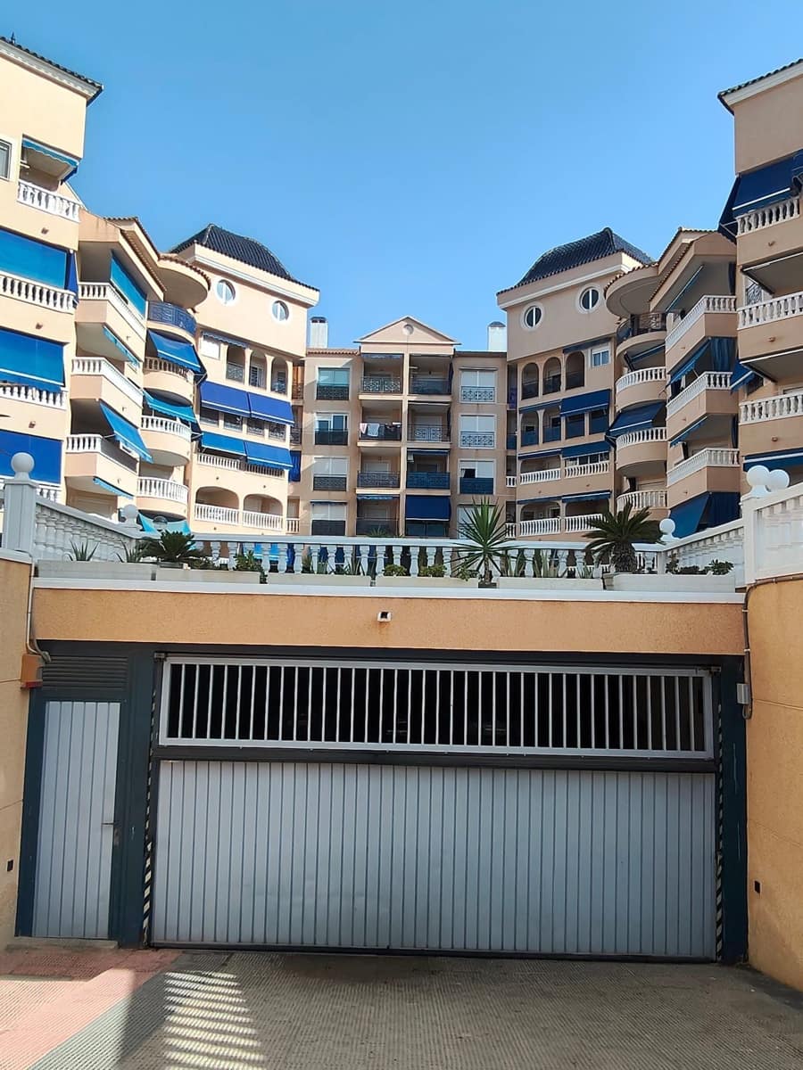 Garage zu verkaufen in Santa Pola - 15.000 € (Ref: 10037028)