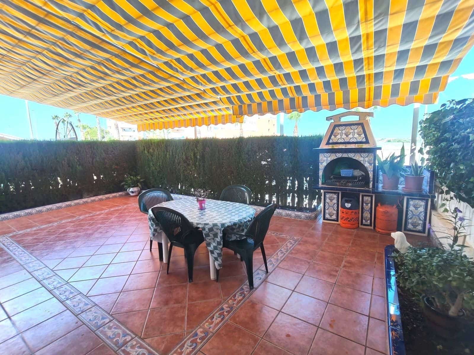 2 camera da letto Villetta Bifamiliare da affittare in Santa Pola con piscina - 850 € (Rif: 10080504)