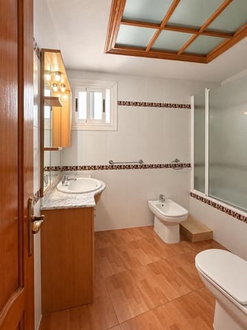 Piso de 2 habitaciones en Santa Pola en venta - 179.900 € (Ref: 10085538)