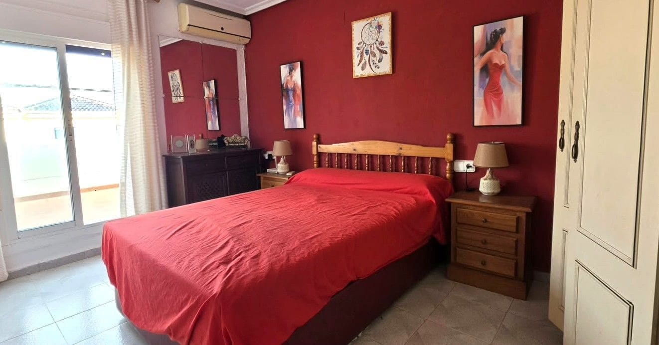 3 sypialnia Bungalow na sprzedaż w Santa Pola z basenem - 325 000 € (Ref: 10097634)