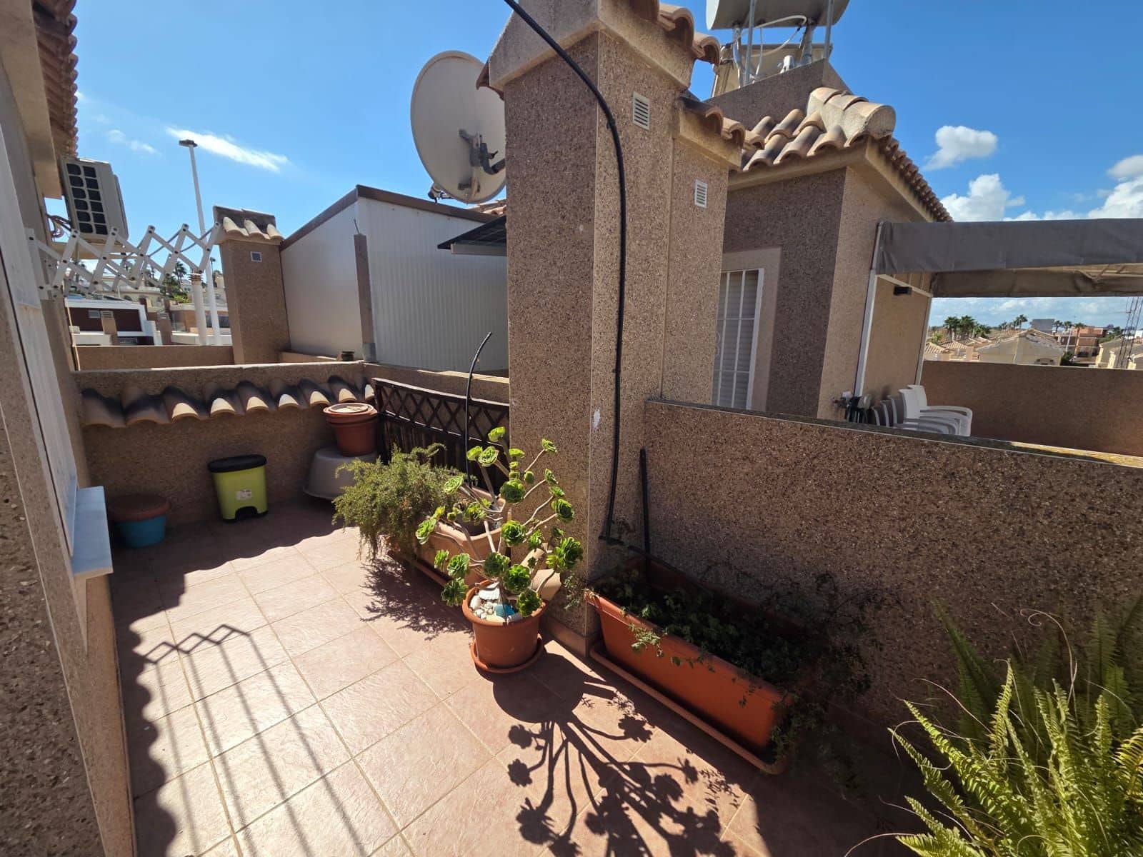 3 sypialnia Bungalow na sprzedaż w Santa Pola z basenem - 325 000 € (Ref: 10097634)