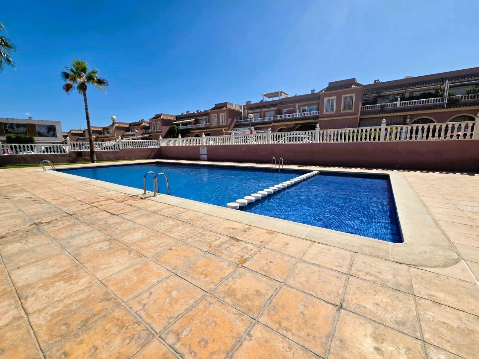 3 sypialnia Bungalow na sprzedaż w Santa Pola z basenem - 325 000 € (Ref: 10097634)