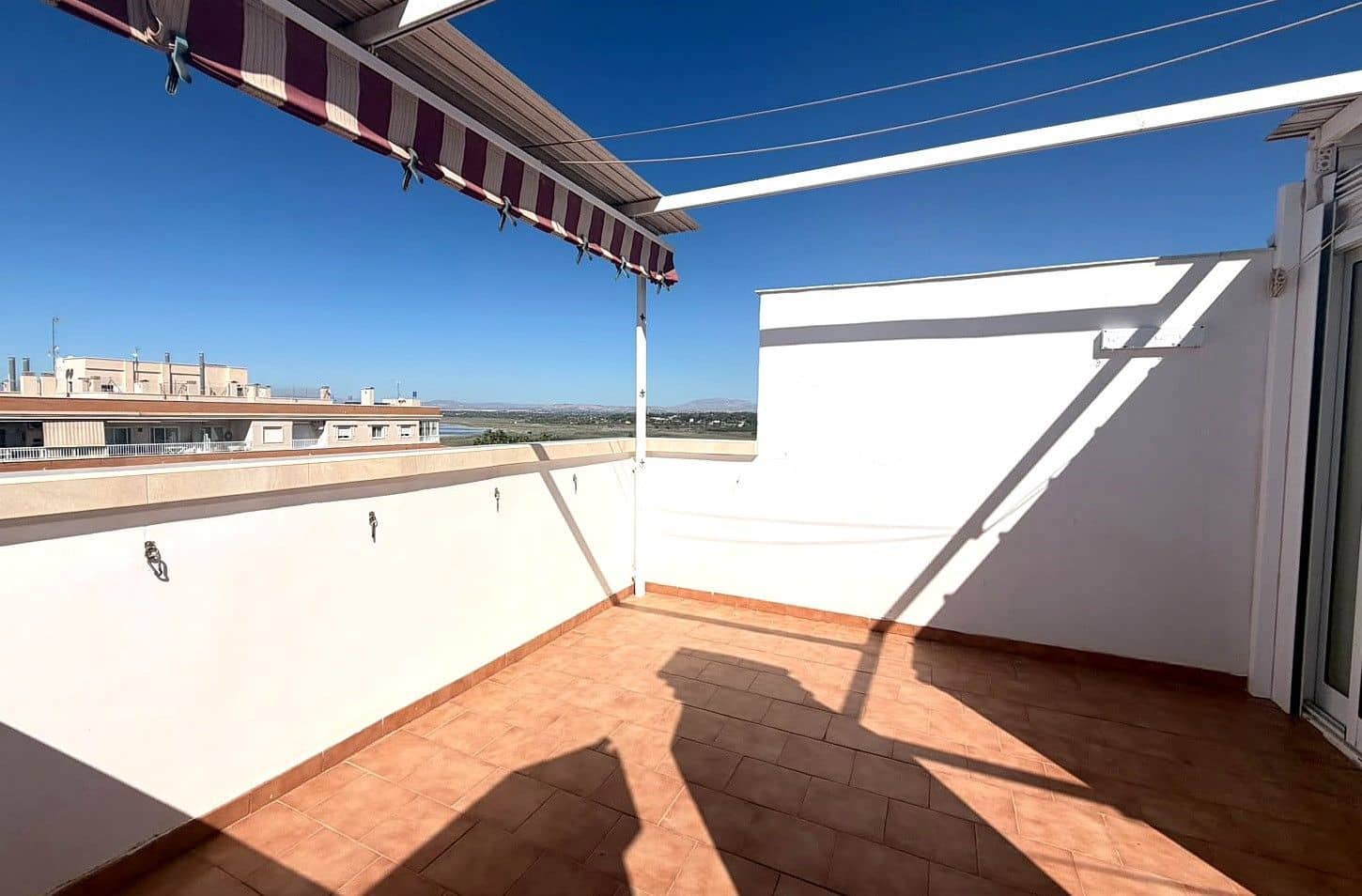 Ático de 2 habitaciones en Santa Pola en venta - 270.000 € (Ref: 10101586)