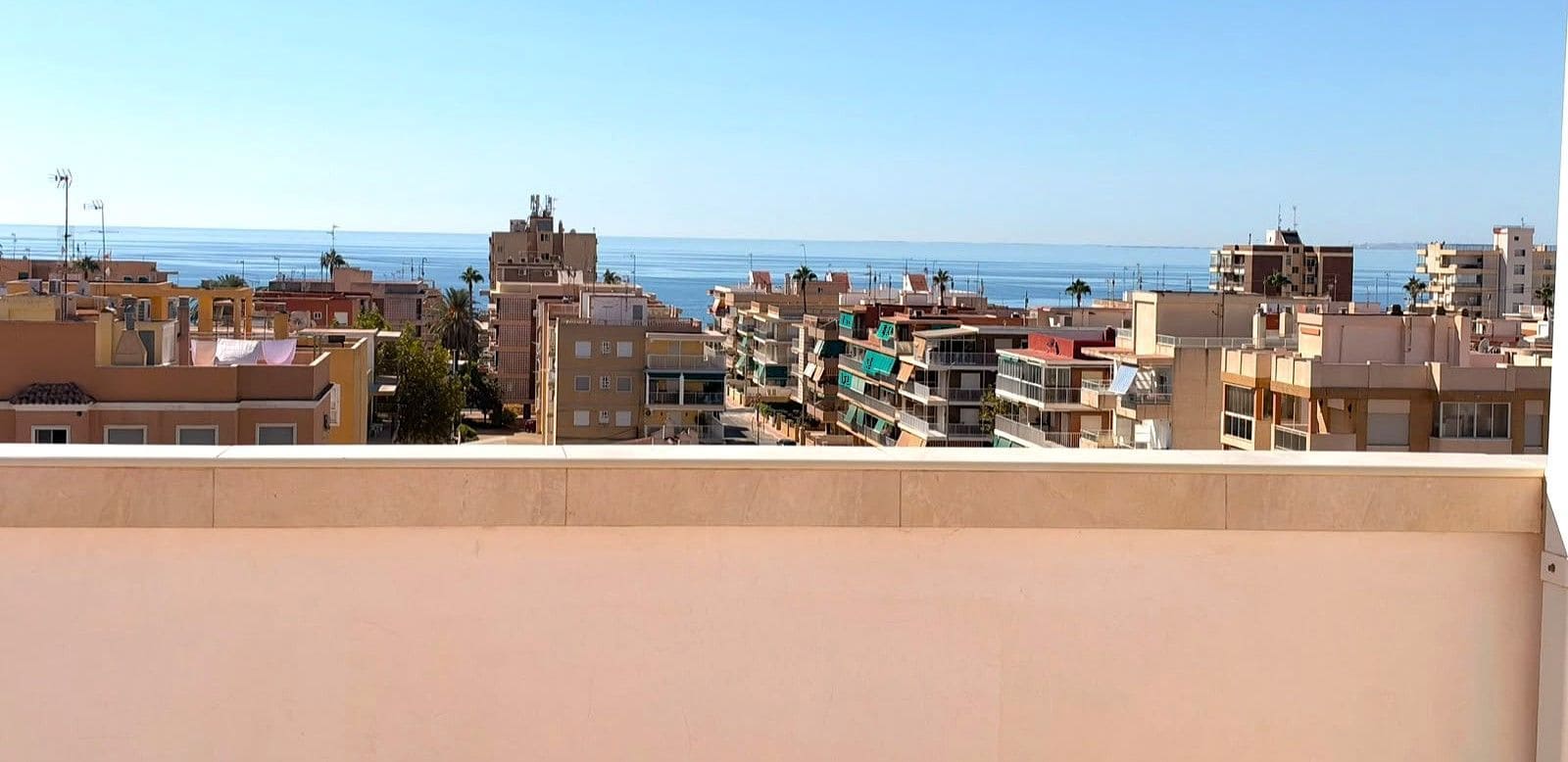 Ático de 2 habitaciones en Santa Pola en venta - 270.000 € (Ref: 10101586)