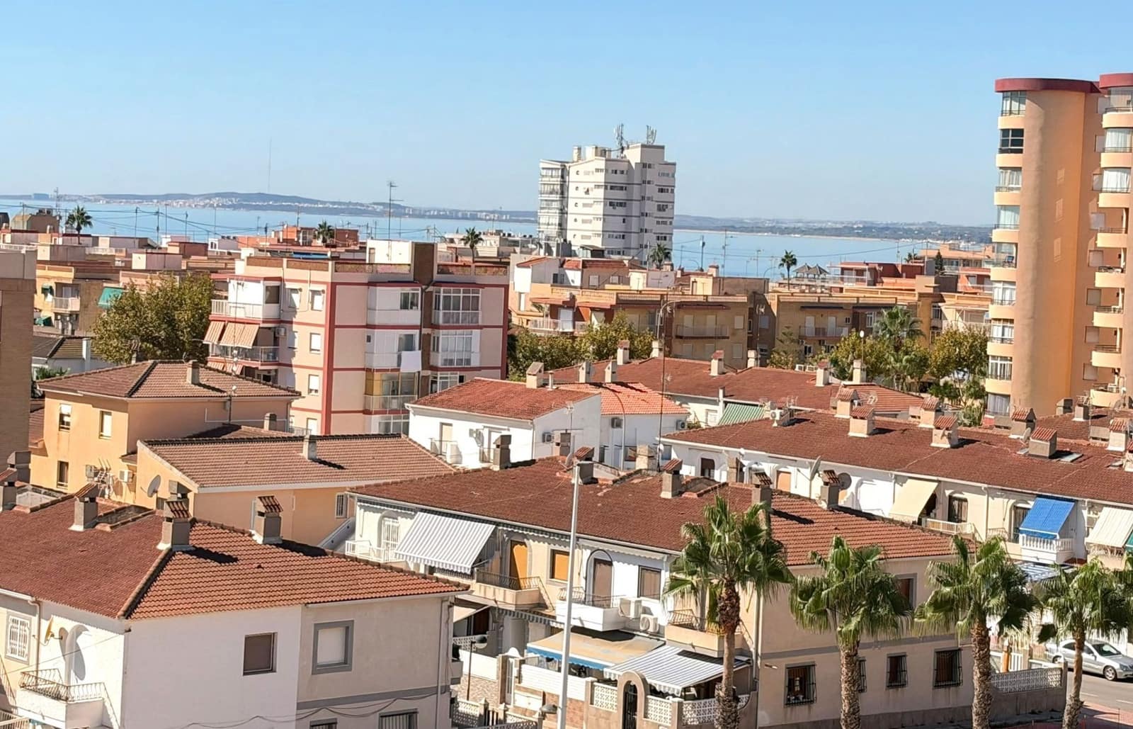 Ático de 2 habitaciones en Santa Pola en venta - 270.000 € (Ref: 10101586)