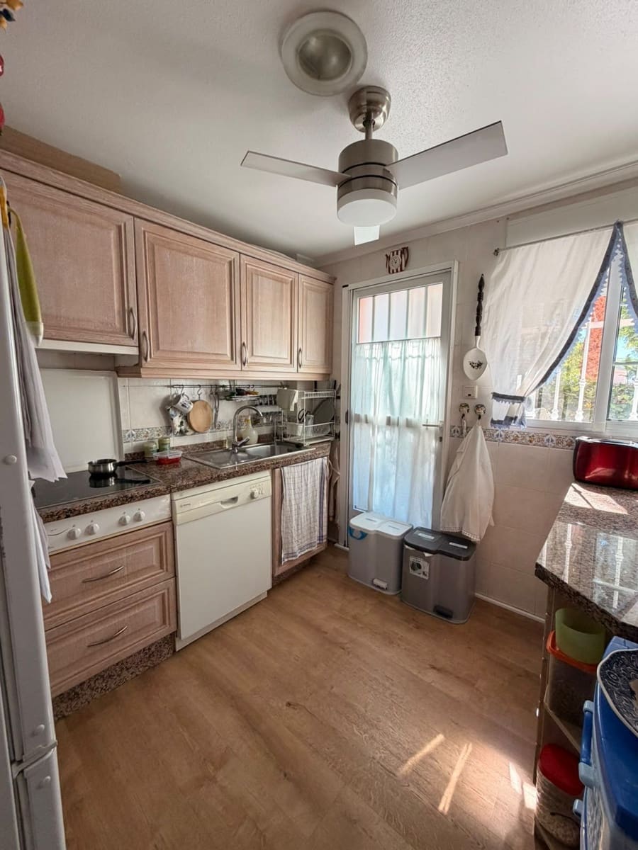 5 soveværelse Byhus til salg i Santa Pola - € 325.000 (Ref: 10108952)