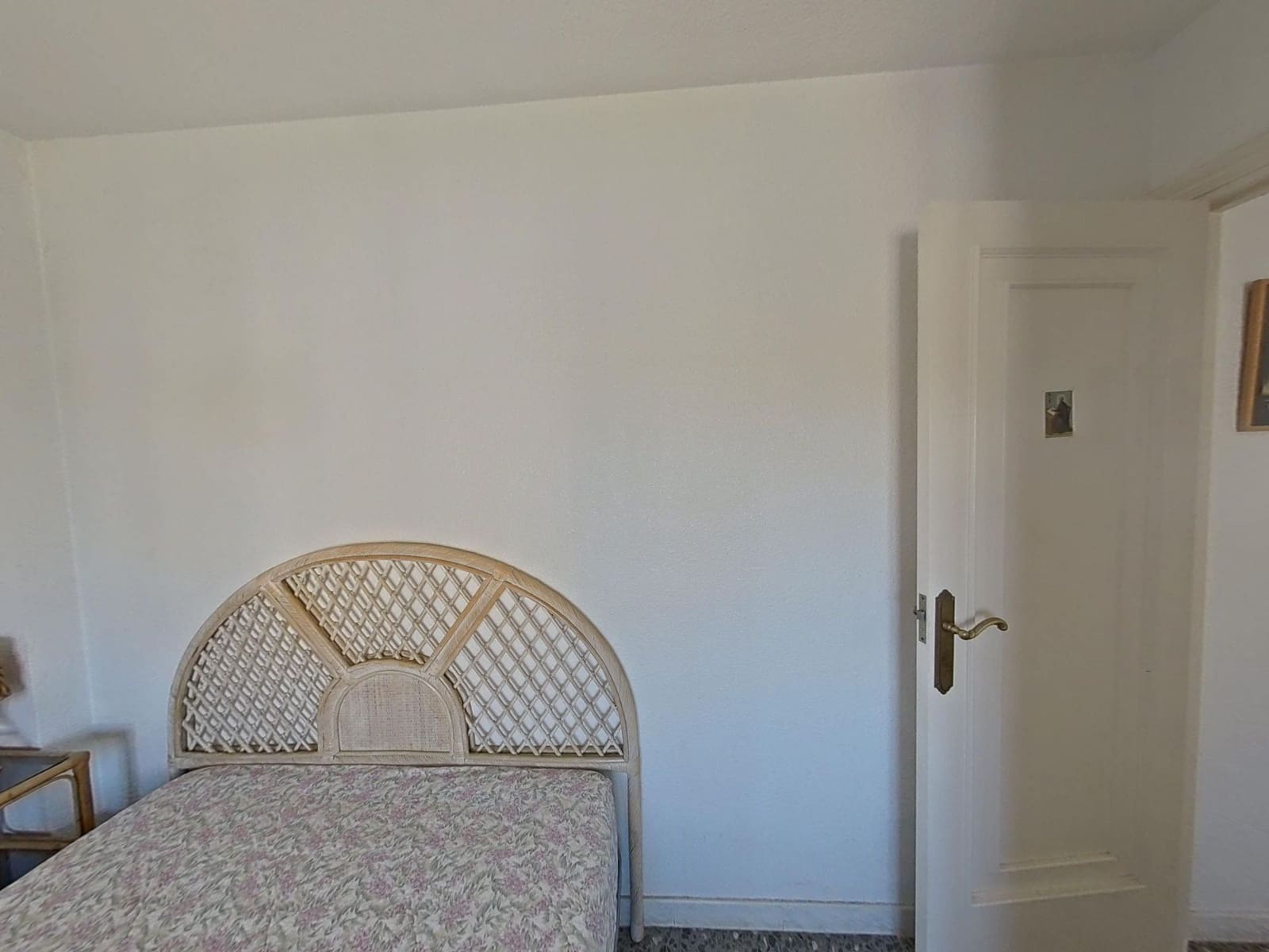 3 bedroom Flat for rent in Santa Pola with pool garage - € 1,000 (Ref: 10115404)