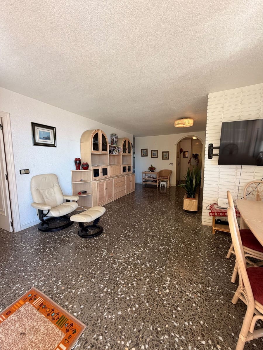 3 bedroom Flat for rent in Santa Pola with pool garage - € 1,000 (Ref: 10115404)