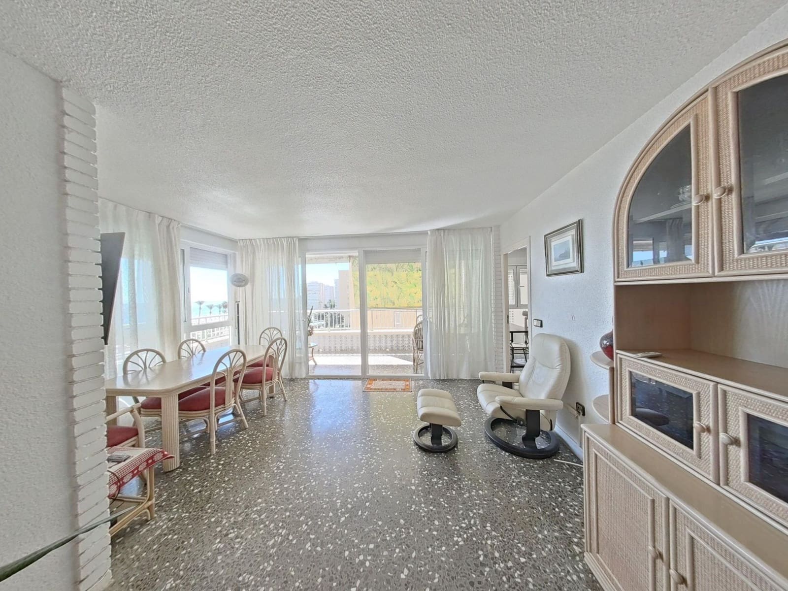 3 bedroom Flat for rent in Santa Pola with pool garage - € 1,000 (Ref: 10115404)