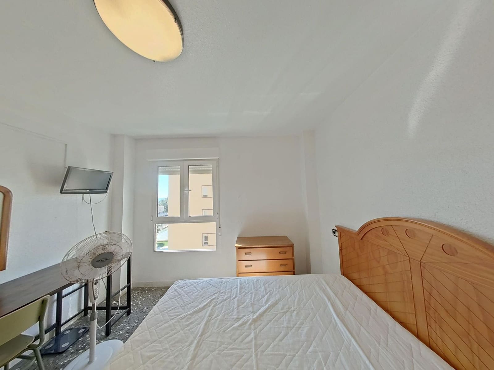 3 bedroom Flat for rent in Santa Pola with pool garage - € 1,000 (Ref: 10115404)