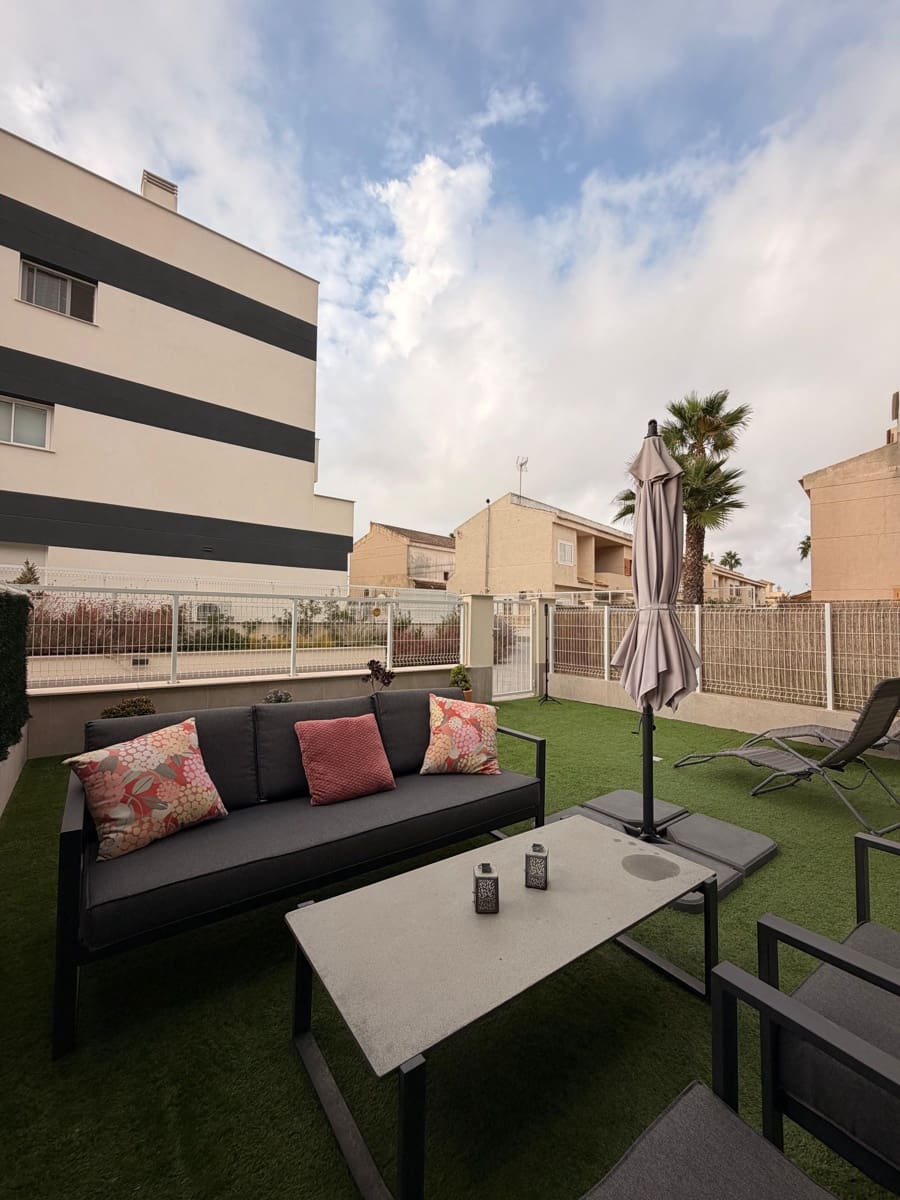 2 soverom Leilighet til salgs i Santa Pola med svømmebasseng garasje - € 349 000 (Ref: 10139202)