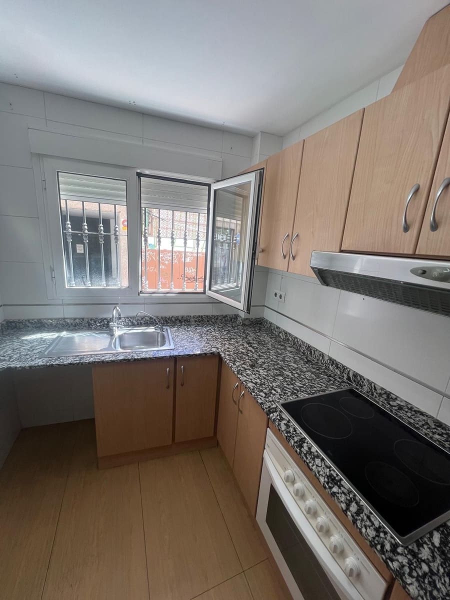 3 bedroom Flat for sale in Elche / Elx with garage - € 215,000 (Ref: 10159095)