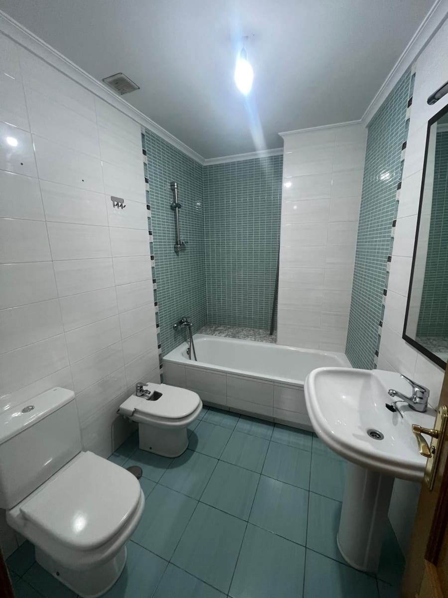 3 bedroom Flat for sale in Elche / Elx with garage - € 215,000 (Ref: 10159095)