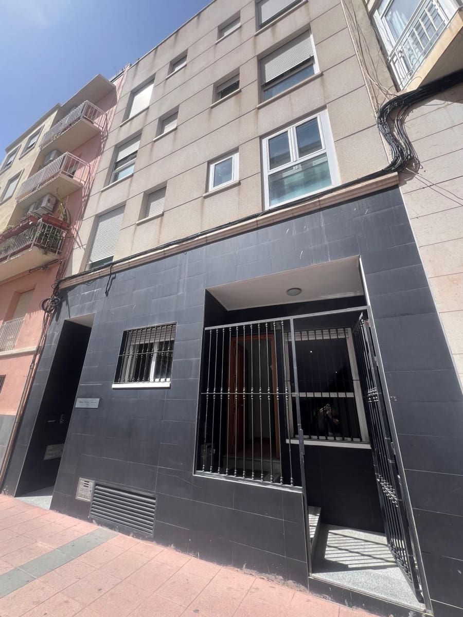 3 bedroom Flat for sale in Elche / Elx with garage - € 215,000 (Ref: 10159095)