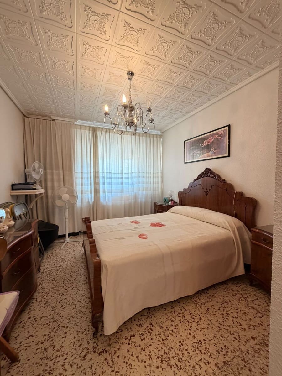 3 bedroom Flat for sale in Santa Pola with garage - € 180,000 (Ref: 10161036)