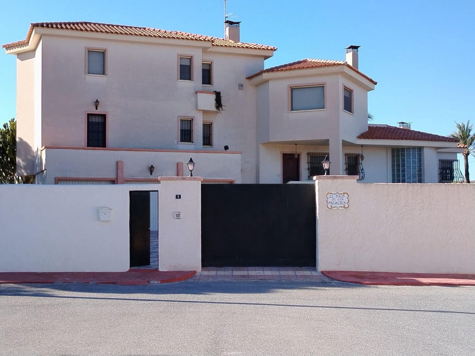 6 camera da letto Villa in vendita in Alicante citta con garage - 750.000 € (Rif: 8993622)